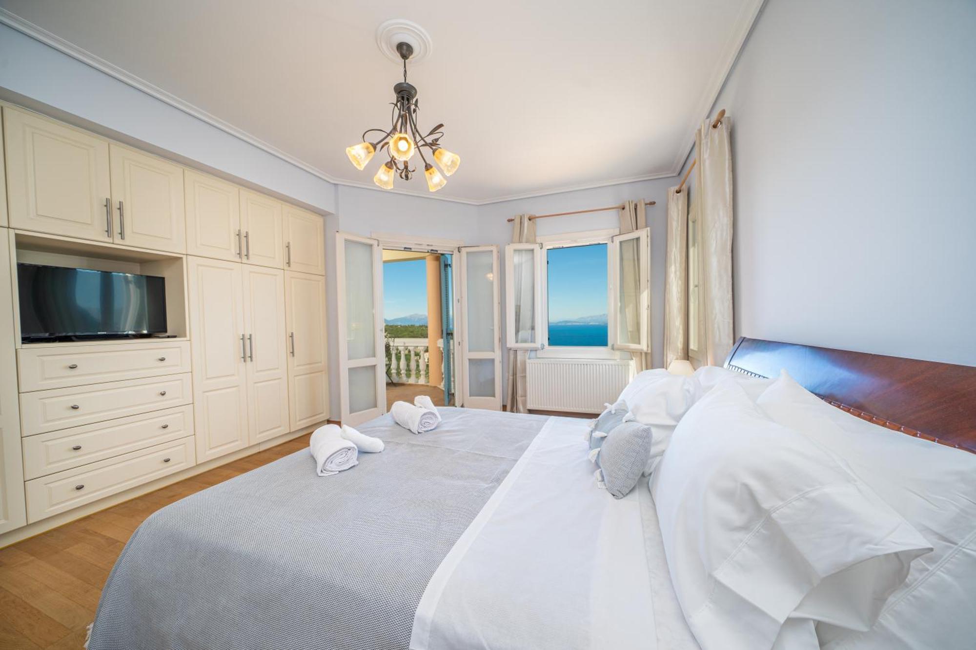 Villa Private Gelia, With Panoramic 180 Degrees Sea View!